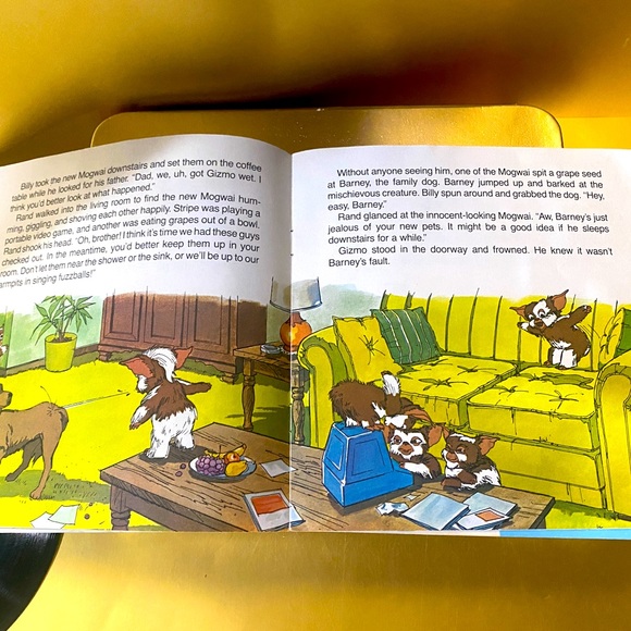 GIZMO AND THE GREMLINS VITGE 80s VINYL RECORD & 16 PAGE BOOK READ ALONG RECORD - Picture 7 of 16
